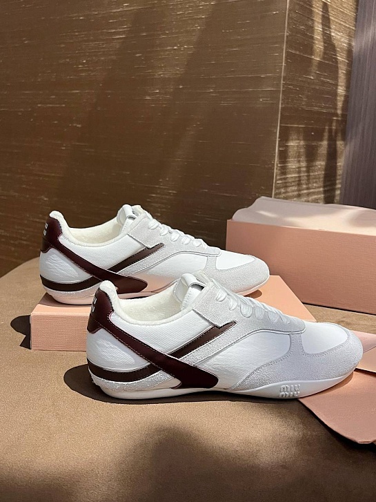 Замшевые женские кроссовки MIU MIU