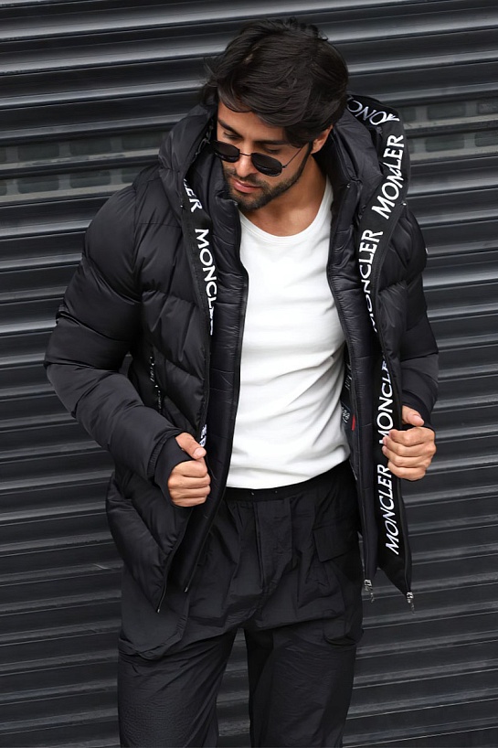 Утеплённая куртка чёрного цвета Moncler logo-patch