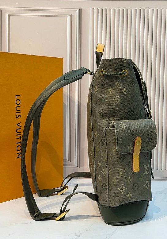 Кожаный рюкзак Louis Vuitton Christopher MM premium 39x32x12 см