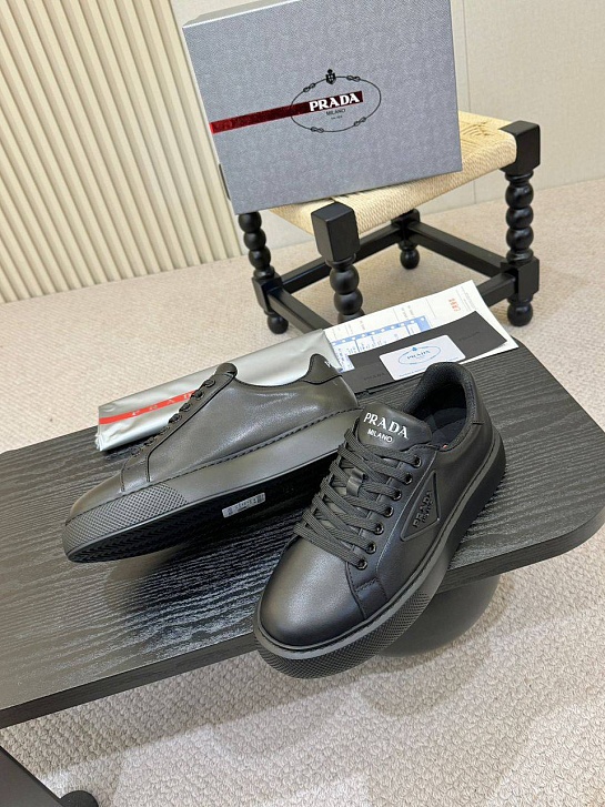 Мужские кожаные кроссовки Prada 