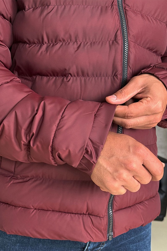 Мужская бордовая куртка Hugo Boss