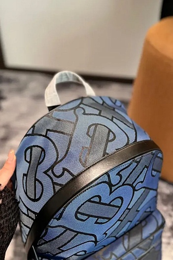 Рюкзак синего цвета Burberry TB Monogram 41x31 см   
