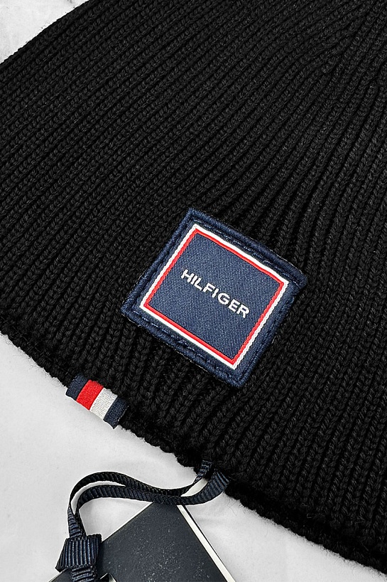 Мужская чёрная шапка Tommy Hilfiger logo-patch