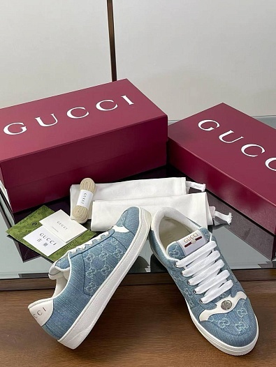 Женские кроссовки Gucci GG Interlocking   