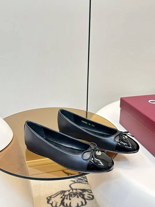 Женские кожаные балетки Gucci Double G premium