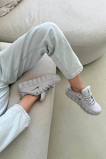 Кроссовки Nike Mind 002    