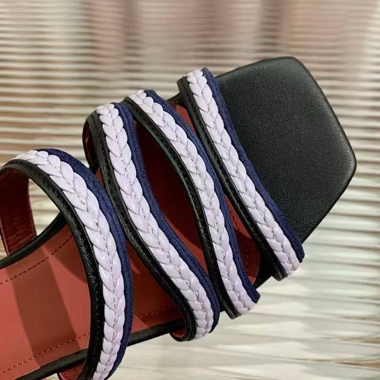 Женские кожаные шлёпанцы Loro Piana Premium