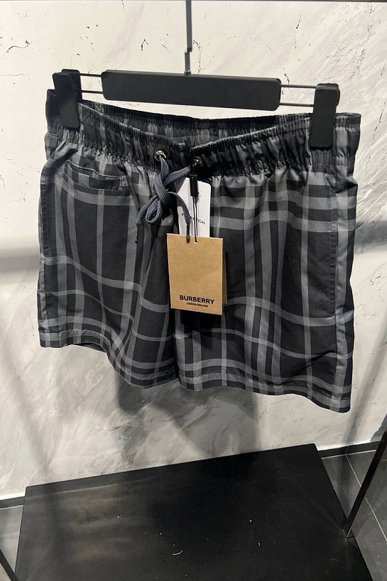 Мужские шорты Burberry Black Check