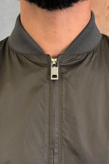 Мужской бомбер цвета хаки Burberry   