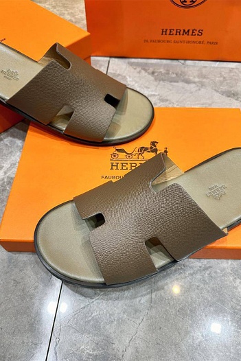 Кожаные шлёпанцы Hermes Izmir - Khaki   
