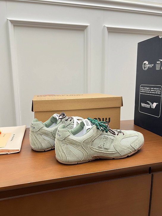 Женские кроссовки New Balance x Miu Miu 530 SL premium