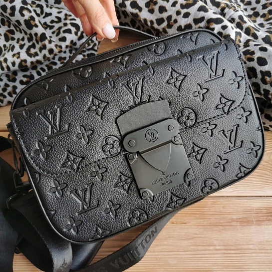 Кожаная сумка Louis Vuitton S Lock Messenger Tasche 24x17x8 см