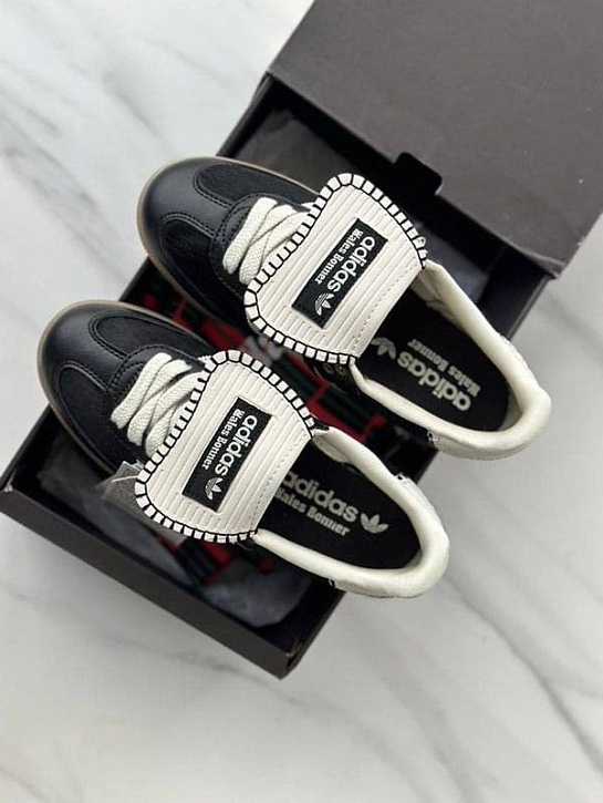 Женские кроссовки Adidas Samba