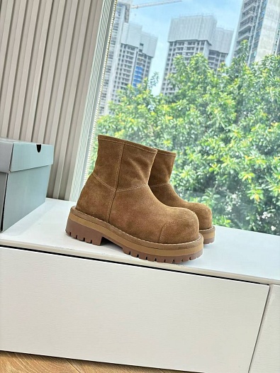 Женские замшевые ботинки с мехом Balenciaga Alaska Fur High Boot Premium - Chestnut