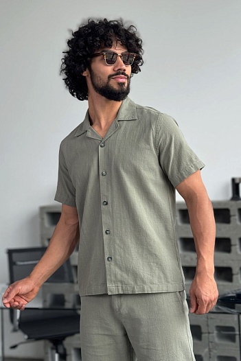 Мужской костюм Loro Piana цвета хаки   