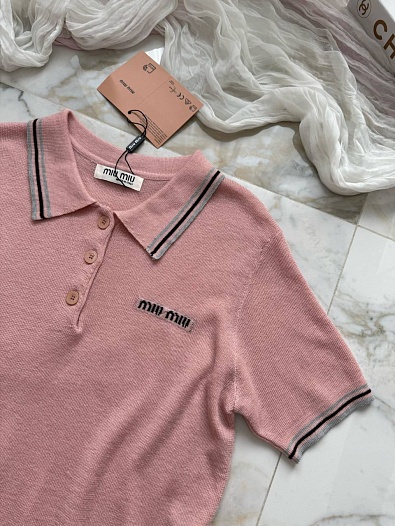 Женское поло розового цвета MIU MIU   