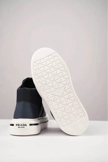 Комбинированные кроссовки с мехом Prada   