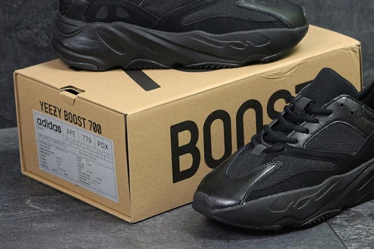 Кроссовки Adidas Yeezy Boost 700 "Triple Black"