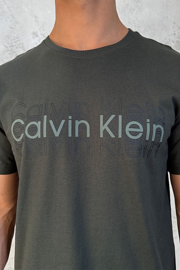 Брендовая мужская футболка Calvin Klein тёмно-зелёного цвета   