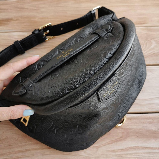 Кожаная сумка на пояс Louis Vuitton Monogram All-over 28x14 см   