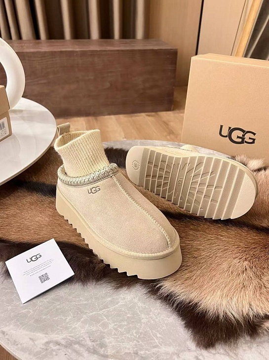 Женские замшевые ботинки UGG Tazz Platform - Beige