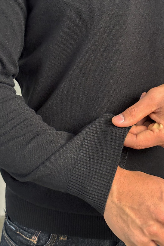 Чёрный джемпер Loro Piana Zip Neck