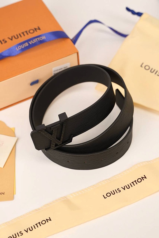 Кожаный ремень Louis Vuitton Initiales premium