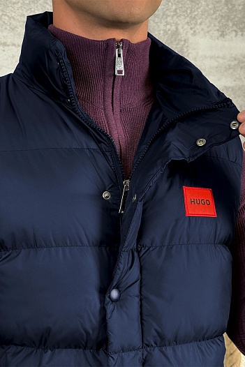 Мужской жилет Hugo Boss тёмно-синего цвета   