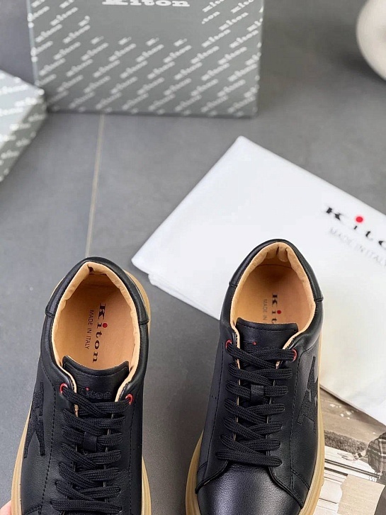 Кожаные кроссовки Kiton чёрного цвета