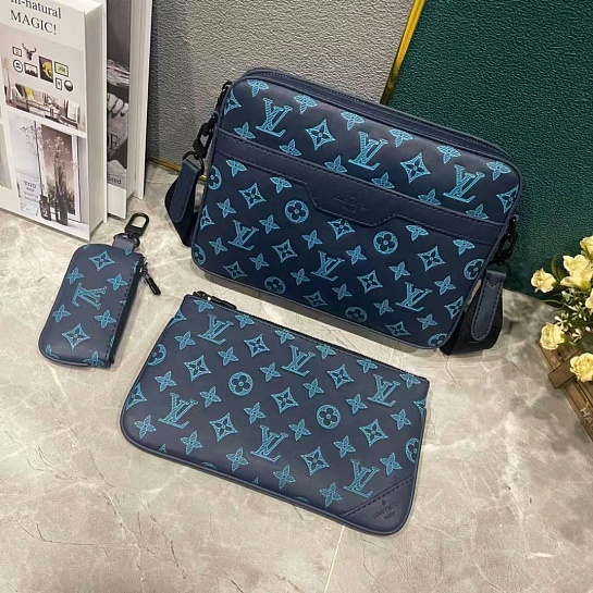Кожаная сумка Louis Vuitton Duo Messenger Monogram Shadow 25x18x7 см