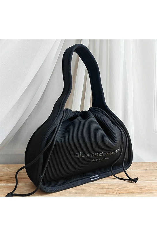 Женская чёрная сумка Alexander Wang Ryan ribbed-knit 26x20 см