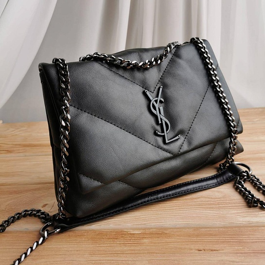 Женская кожаная сумка Yves Saint Laurent Puffer LouLou 30x20 см