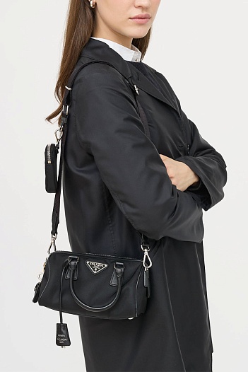 Нейлоновая сумка Prada Bauletto 21x14 см   