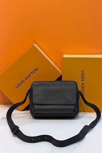 Кожаная сумка Louis Vuitton Boarding Messenger premium 24x18x9 см   
