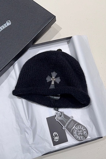 Шапка чёрного цвета Chrome Hearts   