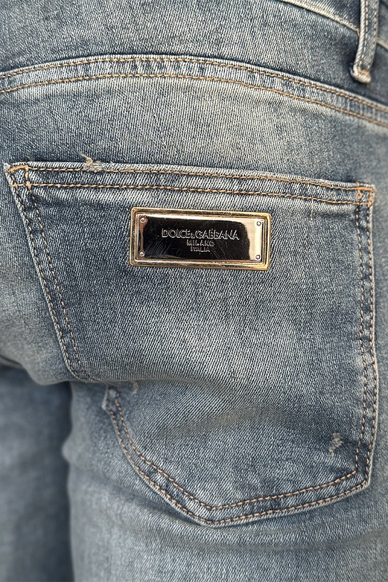 Мужские джинсы светло-серого цвета Dolce & Gabbana logo-plaque
