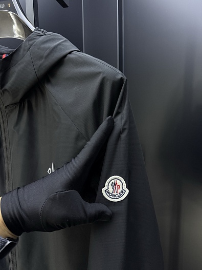 Мужская чёрная ветровка Moncler    
