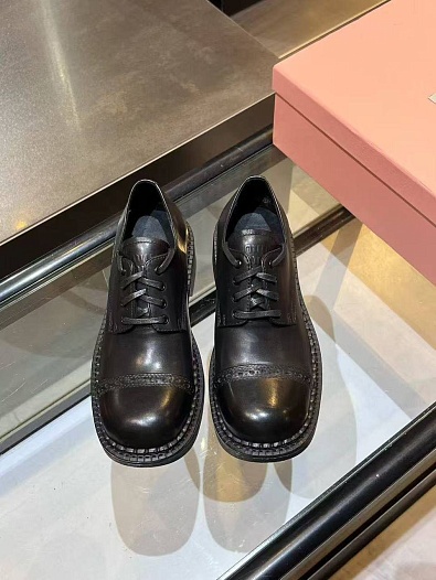 Женские кожаные ботинки дерби MIU MIU   