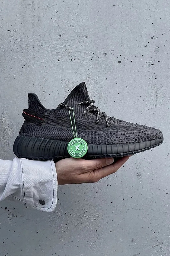 Кроссовки Adidas Yeezy Boost 350 v2 Black "Reflective laces"