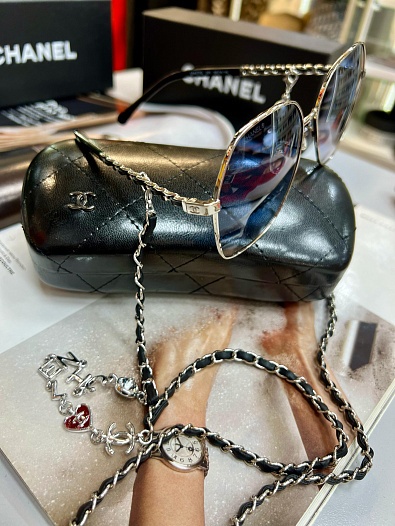 Женские солнцезащитные очки Chanel   