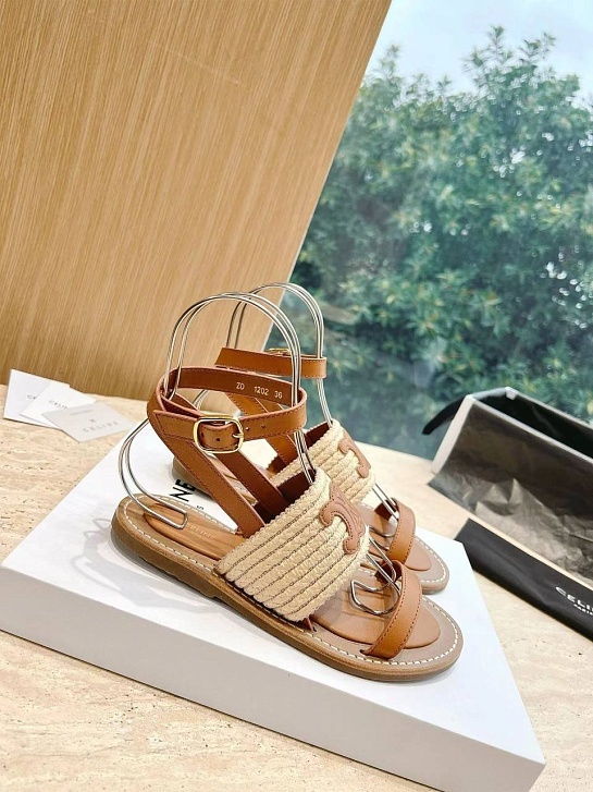 Женские сандалии Celine бежевого цвета