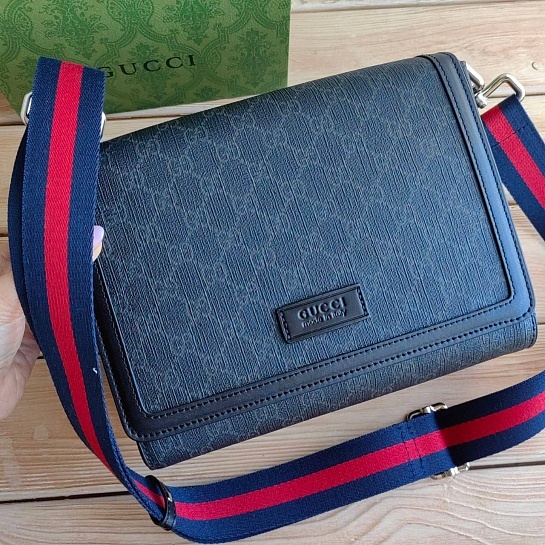Мужская cумка-мессенджер Gucci GG Supreme 25x18 см
