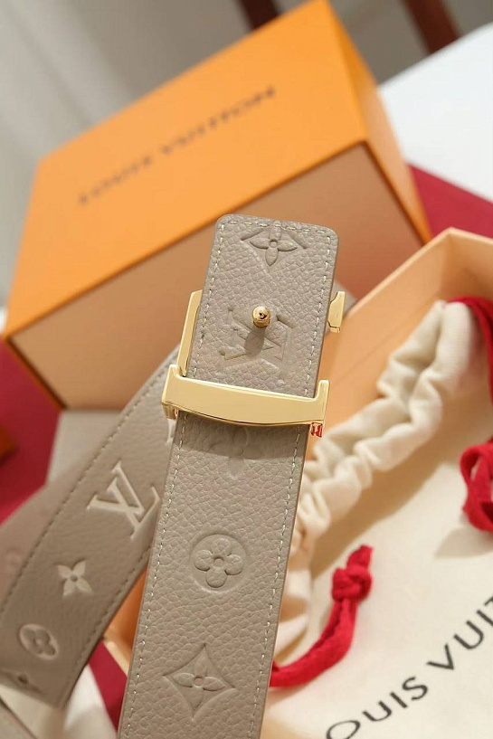 Бежевый кожаный ремень Louis Vuitton