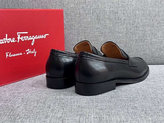 Мужские кожаные лоферы Salvatore Ferragamo   