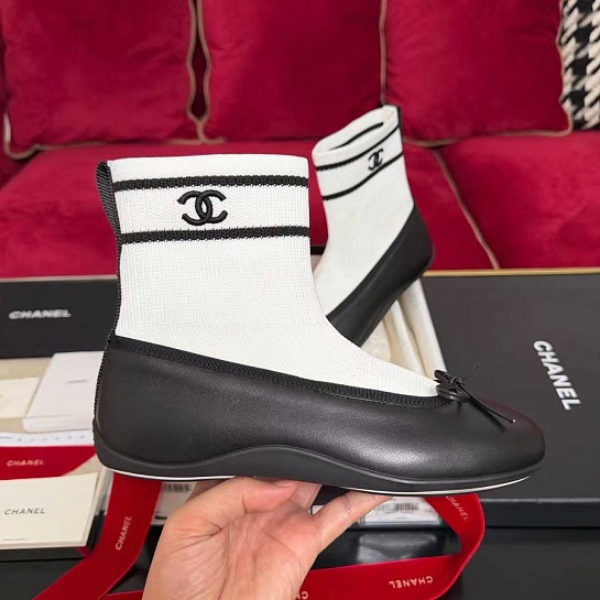 Женские кожаные балетки белого цвета Chanel premium