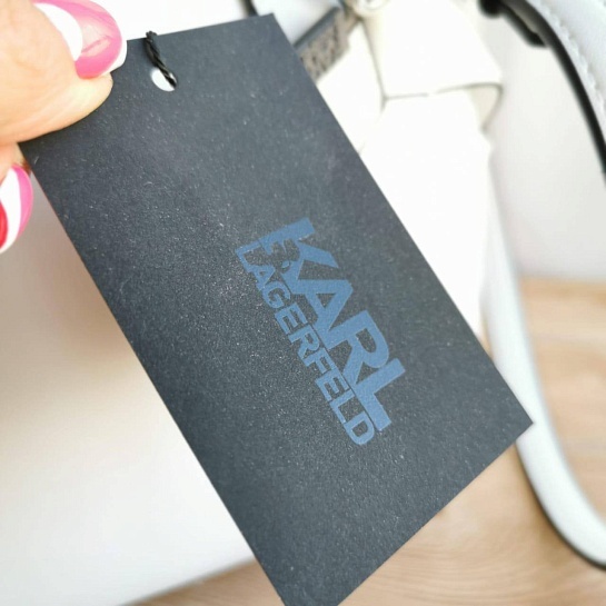 Женская кожаная сумка Karl Lagerfeld 23x17 см