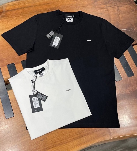 Футболка чёрного цвета Dsquared2 metallic logo   