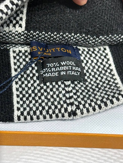 Шапка Louis Vuitton logo-embroidered - Black   