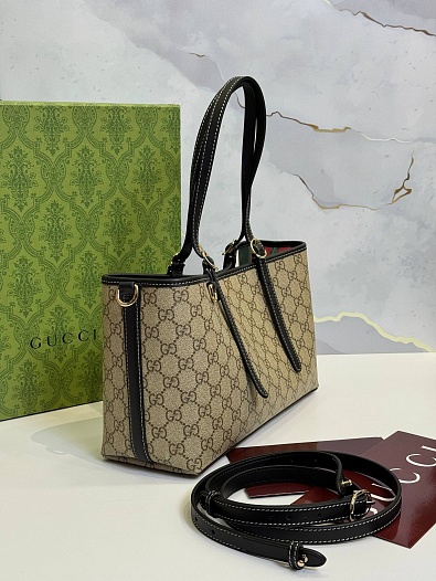 Кожаная сумка Gucci GG Emblem premium 30x19x11 см   