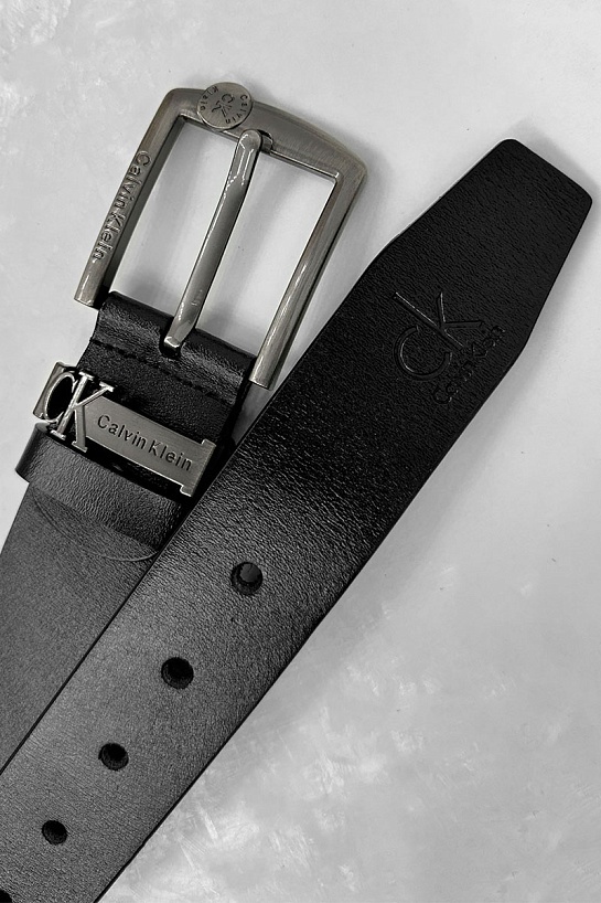 Мужской кожаный ремень Calvin Klein чёрного цвета